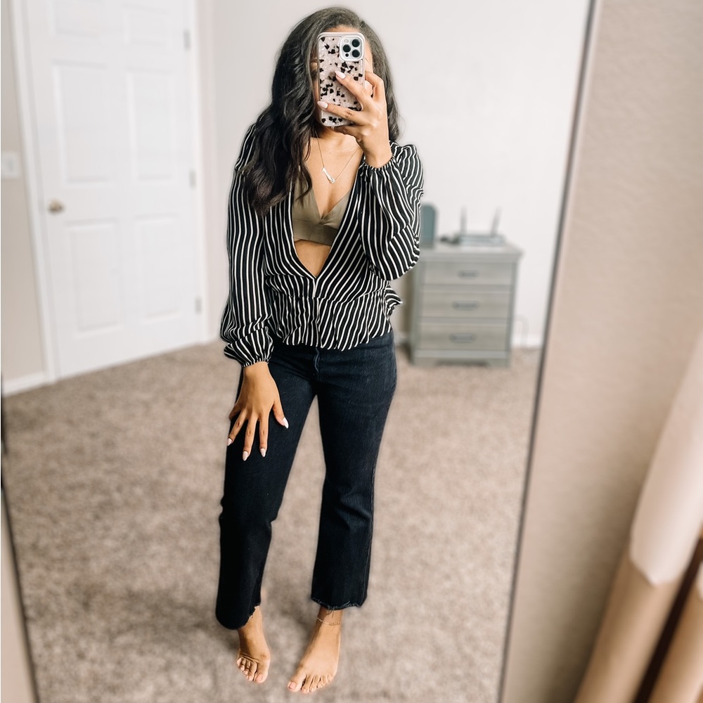 Reformation deep v, stripped blouse with elastic waist - Picture 12 of 16